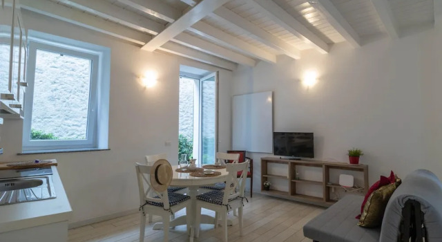 Апартаменты Lario House Apartment a Lecco