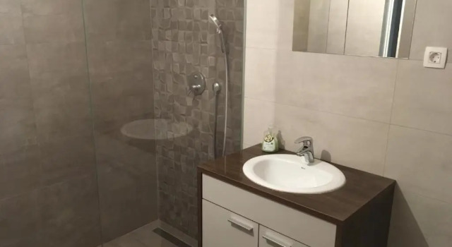 Номер Standard R41 - TIVOLI studios and apartments Ljubljana