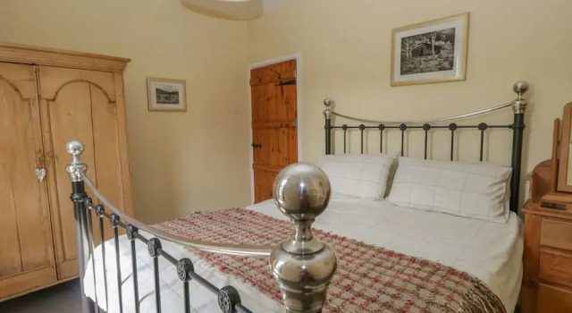 Acorn Cottage, Book Feriehus Hoteller i Coniston med parkering, Parkering