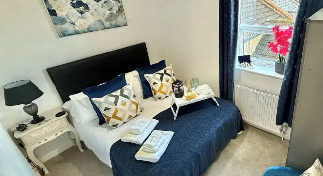 Апартаменты Deluxe FC Platinum Accommodation LTD