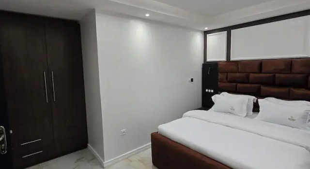 Deluxe Suite Sunaa home Logpom