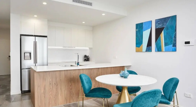 Апартаменты Luxurious 2bed 2bath APT With Parking@southport