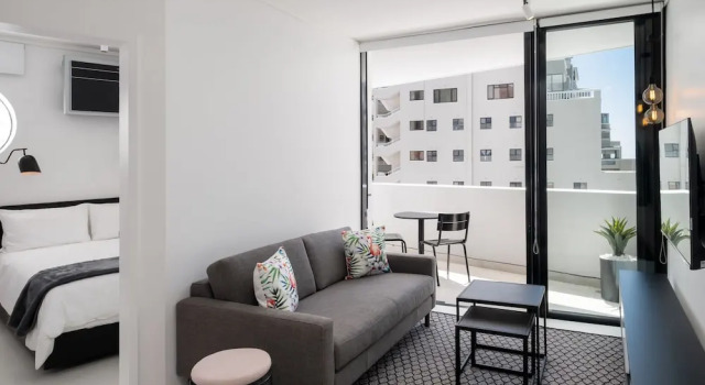 Апартаменты Luxury The Flamingo Apartments
