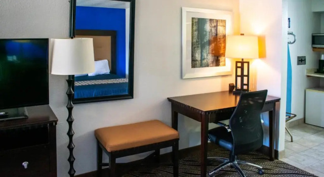Номер Deluxe Blue Jay Inn & Suites