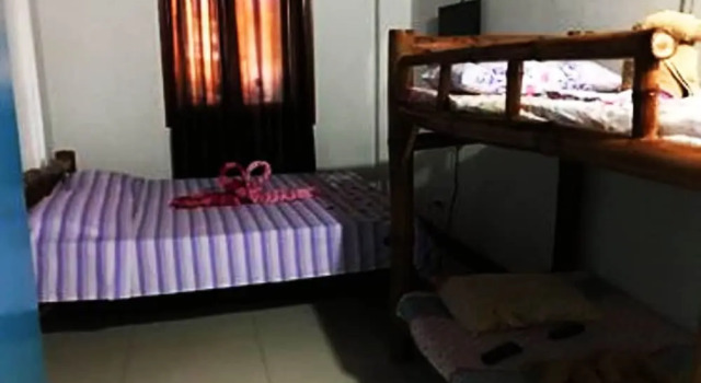 Номер Standard с балконом Cebu Guest Inn