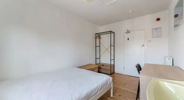 Номер Standard No 4 Georgian Shared House - By Clifton Short Lets