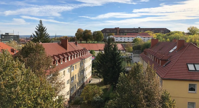 3 Raum-Wohnung mit Blick auf die Zitadelle Petersberg - DIREKT am BUGA-Gelände 2021, Забронировать Отель Эрфурт Luther Trail, рядом с Эрфуртский театр
