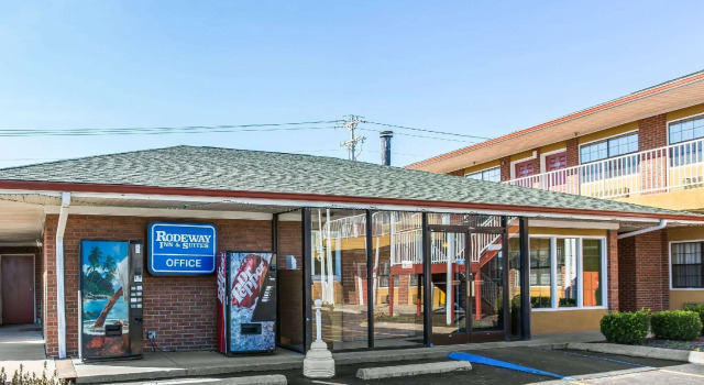 Suite Rodeway Inn & Suites