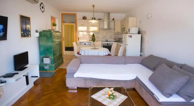 Апартаменты c 1 комнатой с балконом и с видом на море Apartments Oršula