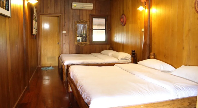 Четырёхместный номер Standard c 1 комнатой с балконом Saengthong Resort Chiangmai
