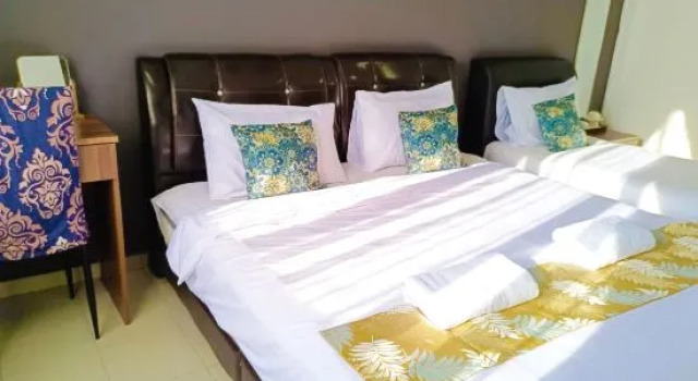 Трёхместный семейный люкс Salaam Suites Hotel