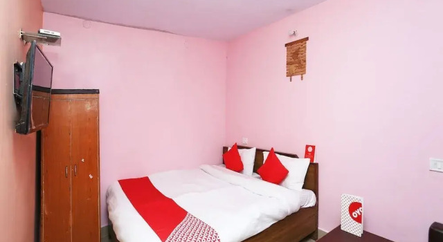 Leena Holiday Homes by OYO Rooms