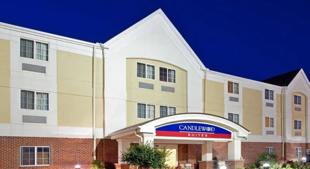 Кровать в общем номере Candlewood Suites Merrillville by IHG