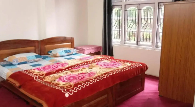 Cypress Homestay, Prenota Hotel Kurseong West Bengal