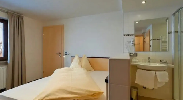 Одноместный номер Standard с балконом Hotel & Art Kristiana