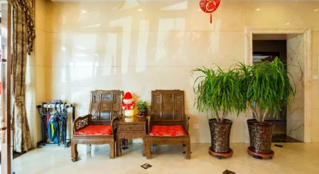 Qianqiu Holiday Hotel Xilinhot, Book Hotel Xilinhot Inner Mongolia