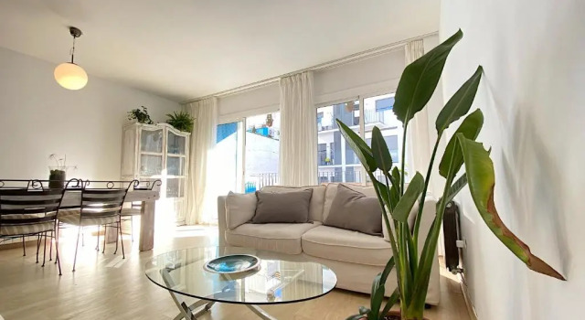Апартаменты Abbott apartment old town - 1 min from the beach