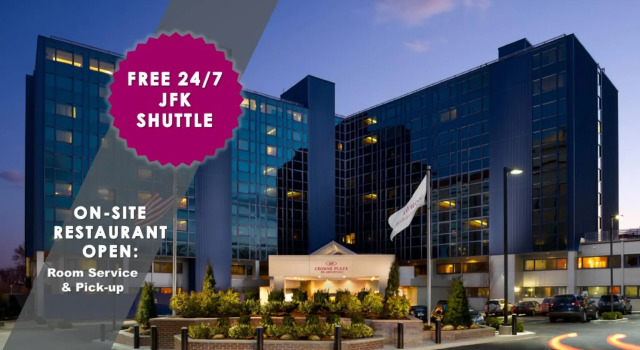 Кровать в общем номере Crowne Plaza JFK Airport