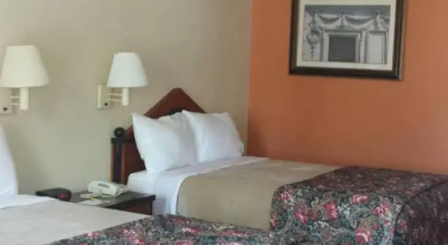 Days Inn Greensboro East