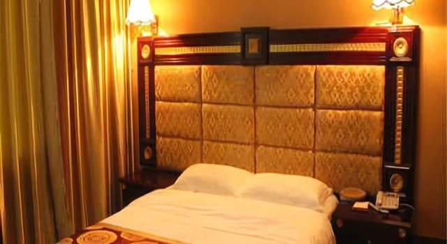Huayi Youjia Hotel (Shaoguan Qujiang District Nanhua Temple), Rezervovat Hotel Hotely v Guangdong s bazénem, Bazén