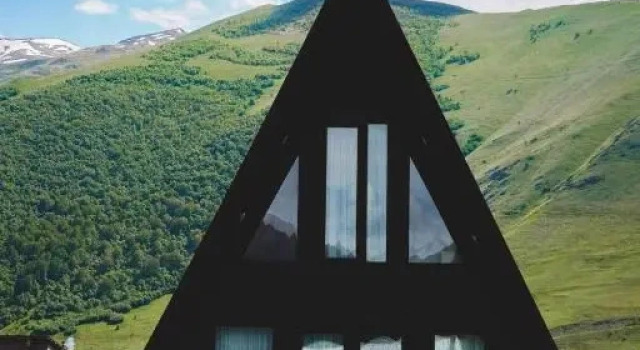 Шале Cottage Kazbegi, Забронировать Шале Коттеджи Казбегский муниципалитета, Коттедж