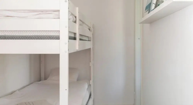 Апартаменты Deluxe Arrive Bed & Breakfast Landvetter
