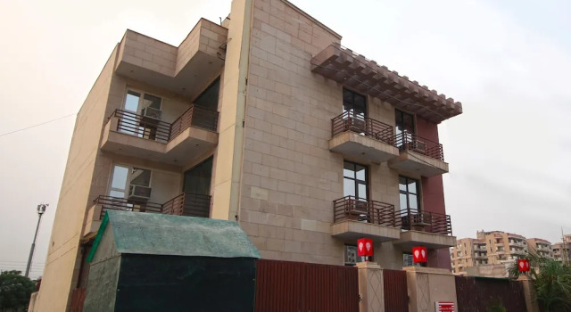 OYO Flagship 508 Golf Course Road Amex, Забронировать Отель Отели Гургаон с завтраком, рядом с Улица Гольф-Корс-роуд, Завтраки