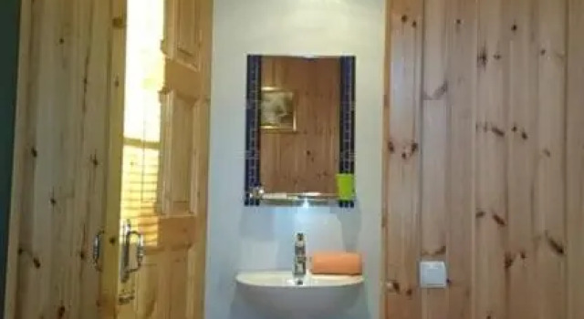 Oganyan Guest House, Забронировать Гостевой дом Отели Гагры с парковкой, рядом с Железнодорожный вокзал Гагра, Парковка