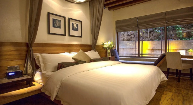 Lijiang Joyful Boutique Hotel, Забронировать Отель Лицзян Юньнань, рядом с Улица Сквер-стрит Древнего города Даянь
