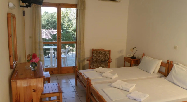 Hotel Petit Village, Забронировать Отель Бизнес-отели Эретрия, 4* 5*