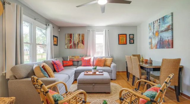 Коттедж < 1 Mi to Colonial Beach: Coastal Gem w/ 2 Porches