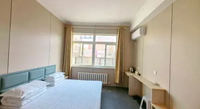 Standardowy rodzinny pokój Star Language Express Hotel