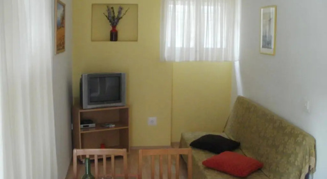 Апартаменты Цокольный этаж Grgin Apartments