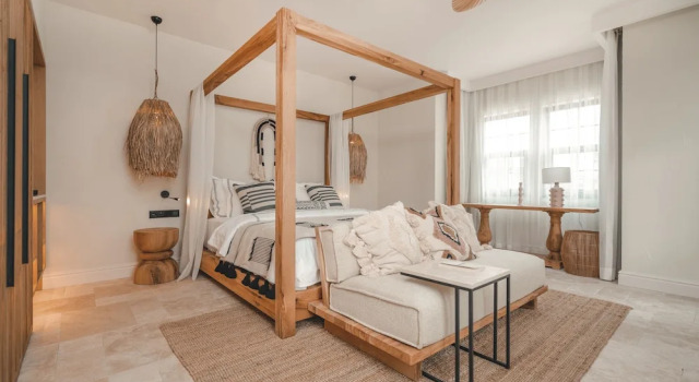 Номер Superior с балконом 6 ROOMS By ZULA