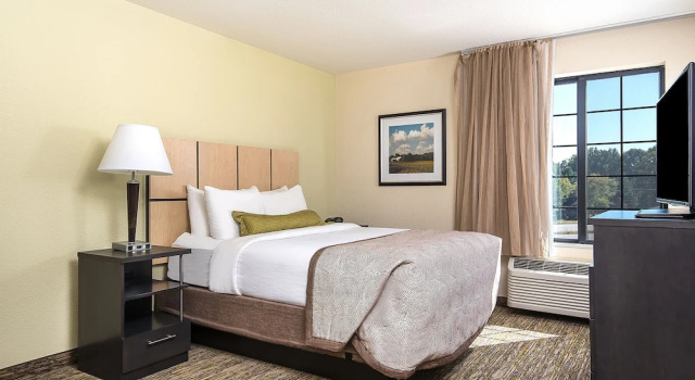 Люкс c 1 комнатой Candlewood Suites Bloomington by IHG