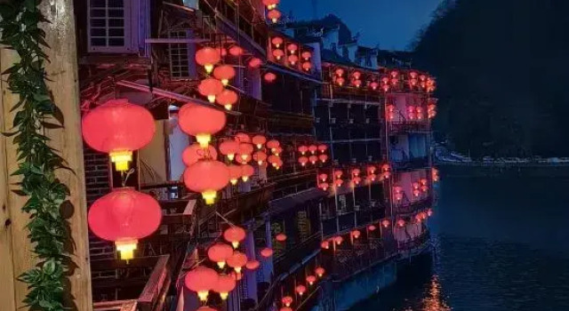 Zhenyuanju Mountain Wenshui Homestay, Rezerwuj Hotel Hotele w Qiandongnan z parkingiem, Parking