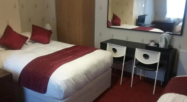 Семейный люкс The Garth Hotel