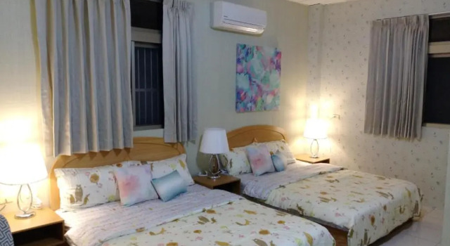 Четырёхместный номер Standard с видом на горы Song Lin Homestay
