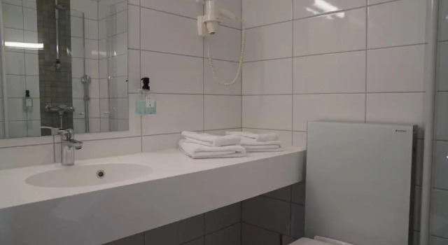 Двухместный номер Standard с видом на озеро Senja Fjordhotell and Apartments