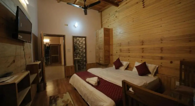 Goroomgo Wooden Umbrella Bhimtal