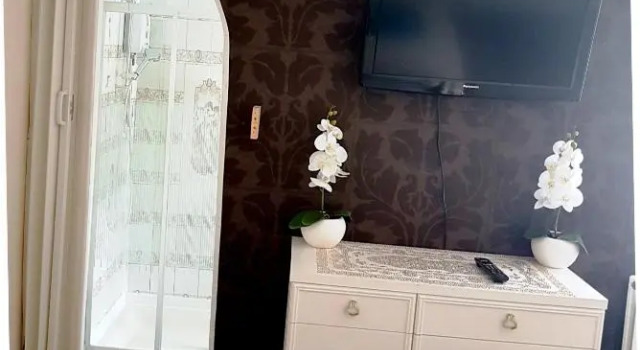 Amber Guesthouse, Book Hotel Billige hoteller i Derby, nær Derbion