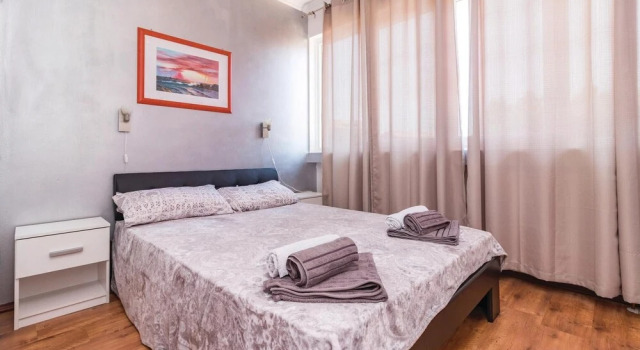 Nice Home in Valbandon with Hot Tub, WiFi & 5 Bedrooms, Book Hotel Hoteller i Valbandon med pool, Swimmingpool