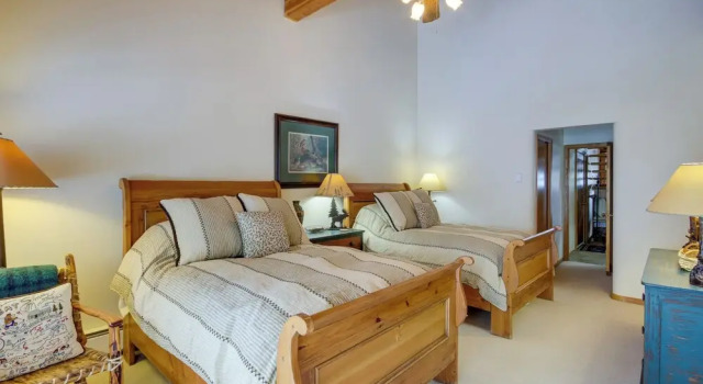 Апартаменты Big Sky Condo w/ Mountain Views < 1 Mi to Resort!