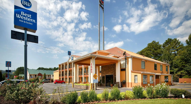 Кровать в общем номере Best Western Allatoona Inn & Suites
