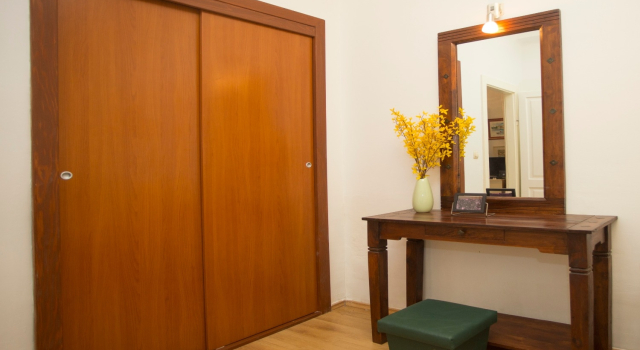 Apartment Zdrav - with big terrace: A1 Split, Riviera Split, Prenota Appartamento Splitska 