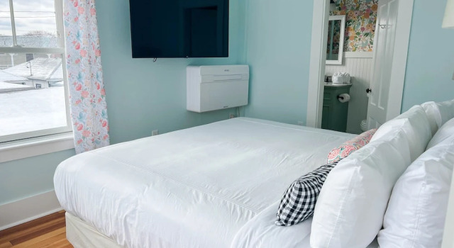 Ocean House Hotel & Motel, Varaa Motelli Hotellit New England uima-altaalla, Uima-allas