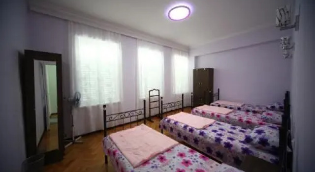 Hostel "Georgianize Yourself", Rezervovat Hostel Hotely v Imereti s parkováním, Parkování