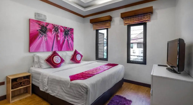 Вилла с балконом и с красивым видом из окна Private Villas Bangtao
