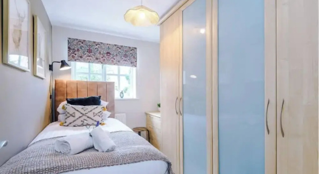 25 The Heywoods Newton, Забронировать Апартаменты/квартира Отели Честера с парковкой, рядом с Больница Countess of Chester, Парковка
