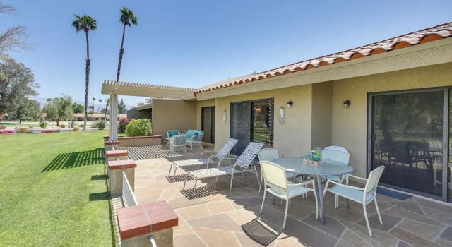 Апартаменты Golf Course View & Pool Access: Palm Desert Condo